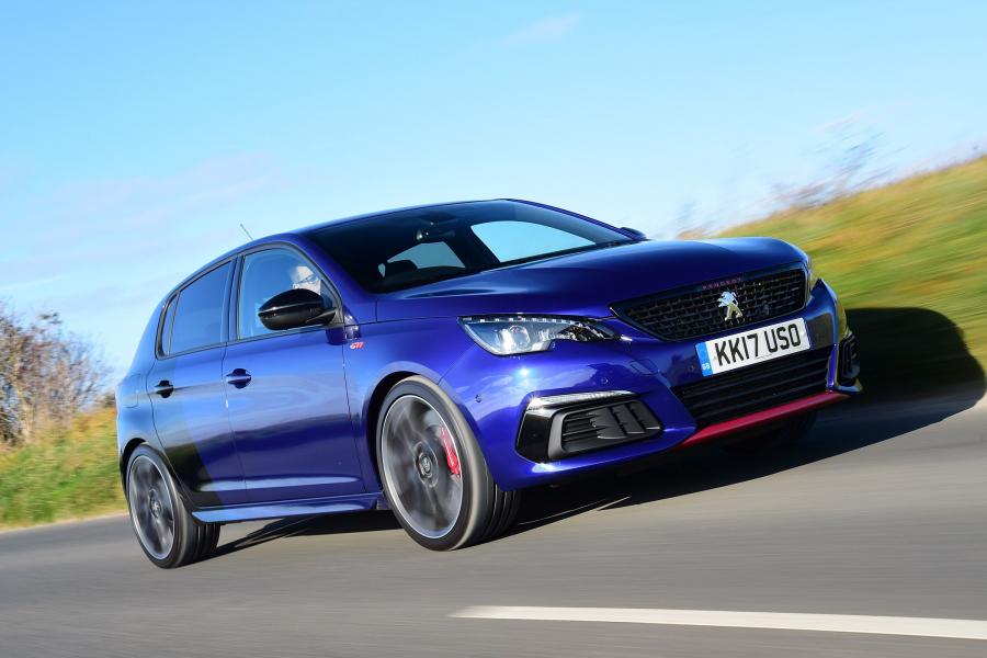  Peugeot 308 GTi 2017 года  (UK) (фото 2 из 13)